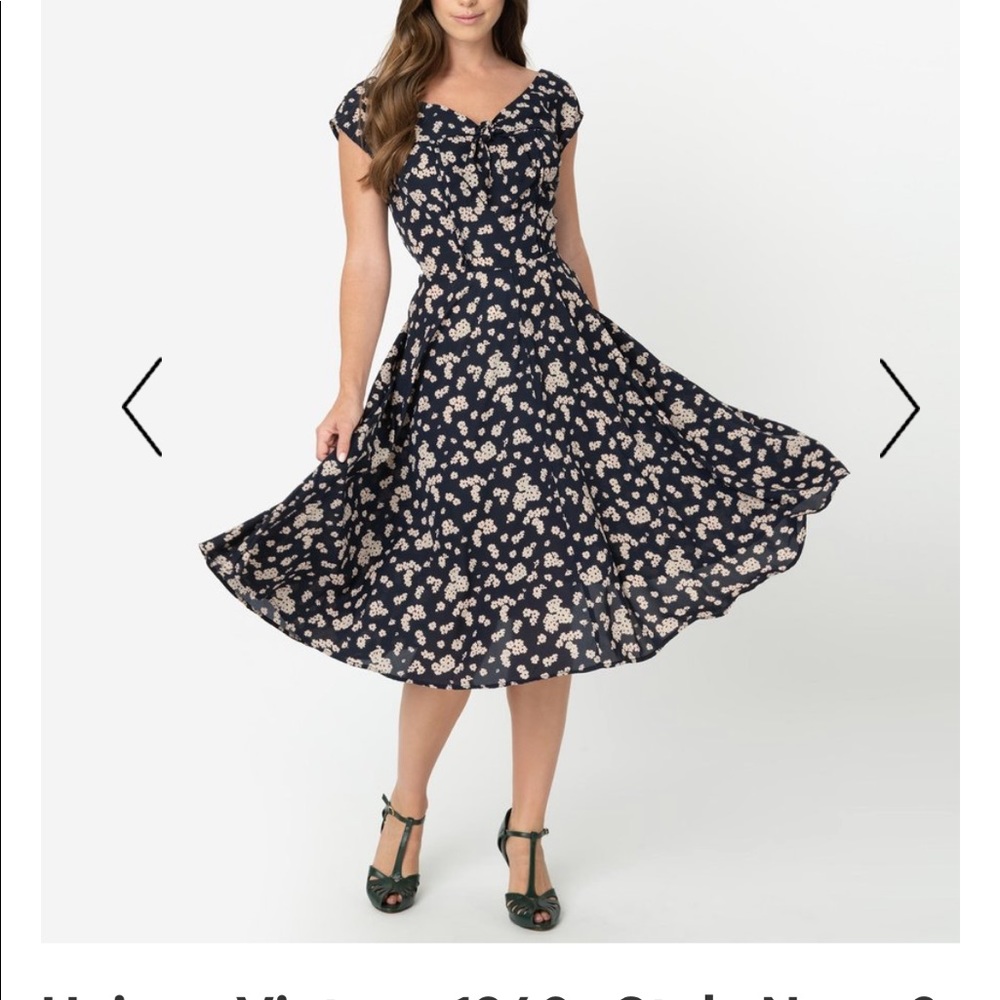 Unique vintage beautiful, flowy maxi dress